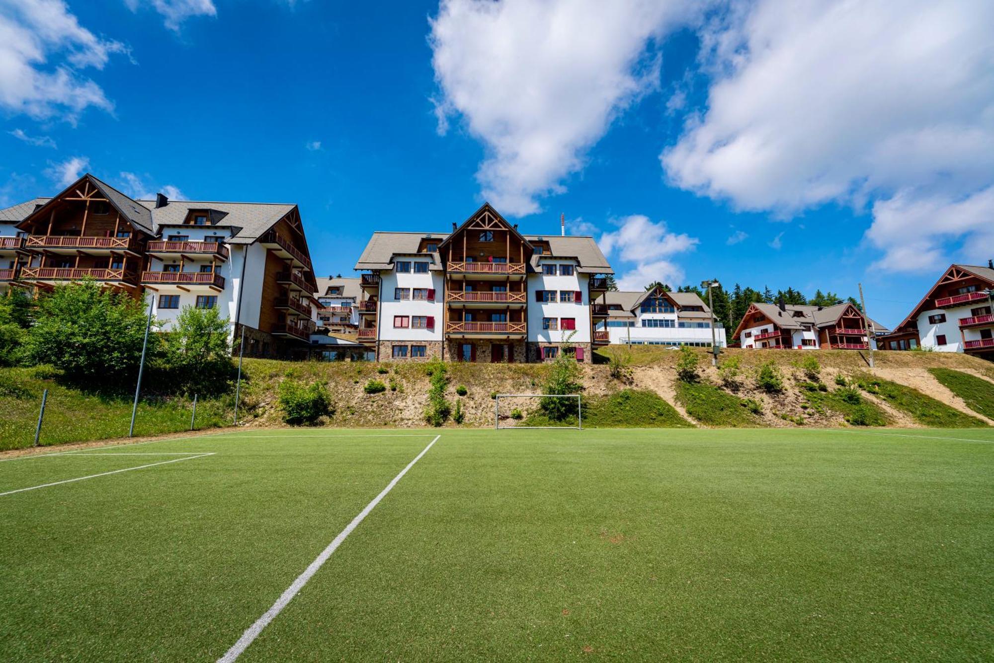Pohorje Village Wellbeing Resort - Forest Apartments Videc Hočko Pohorje المظهر الخارجي الصورة